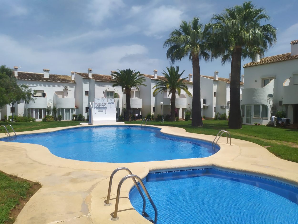 Alquiler vacacional con piscina en la Pedrera, playa de Denia (Alicante). Reservas online en airbnb